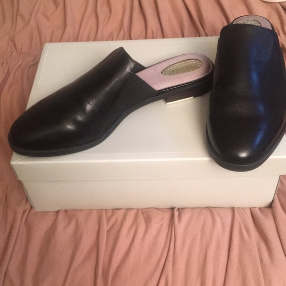 Black leather slides - Picture 1 of 3